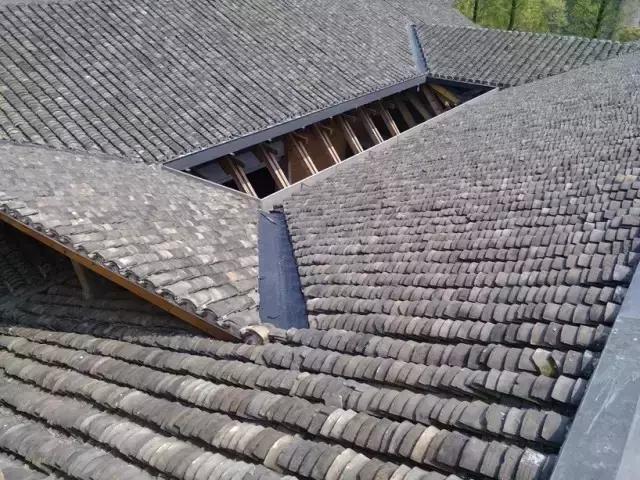 青瓦灰墙,高瓴飞檐,处处消磨时光